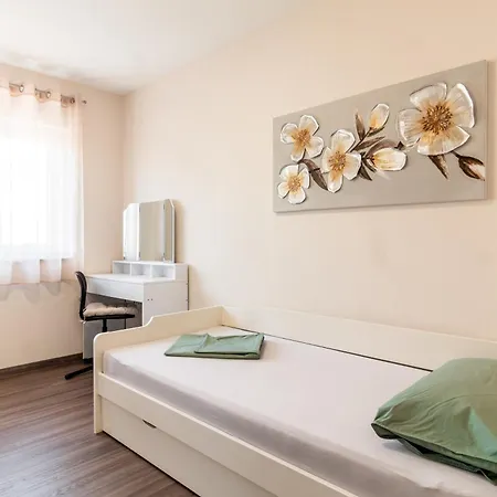 Apartment Nela *
